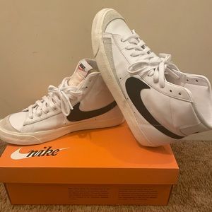 Nike Blazers 77
